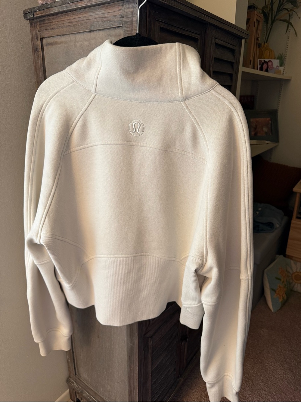 Lululemon - Picture 4 of 7